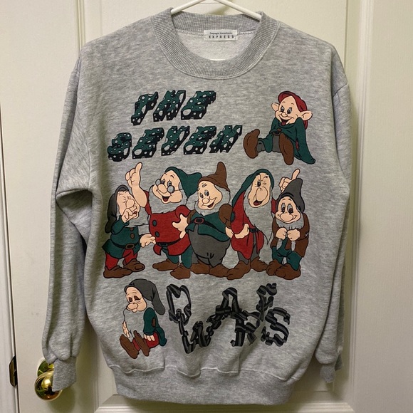Disney Fan Art Sweater Seven Dwarfs Fits Size S/M - Picture 1 of 6
